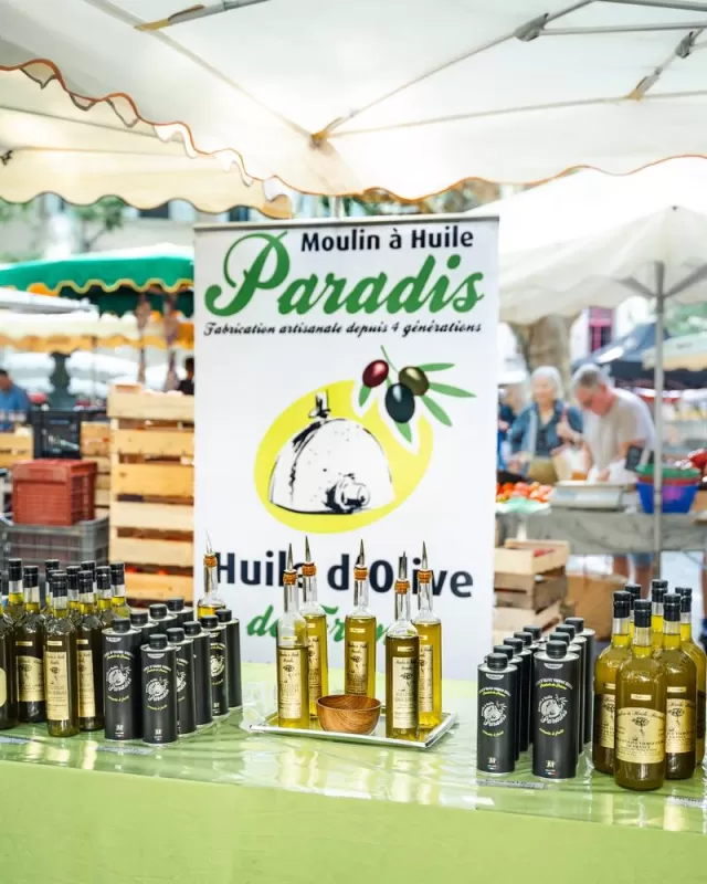 Le marché, Uzès, Moulin à Huile Paradis